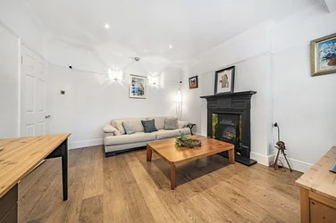 House Grand Drive in Greater London