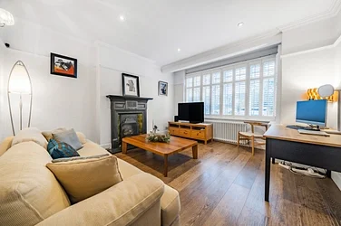 House Grand Drive in Greater London