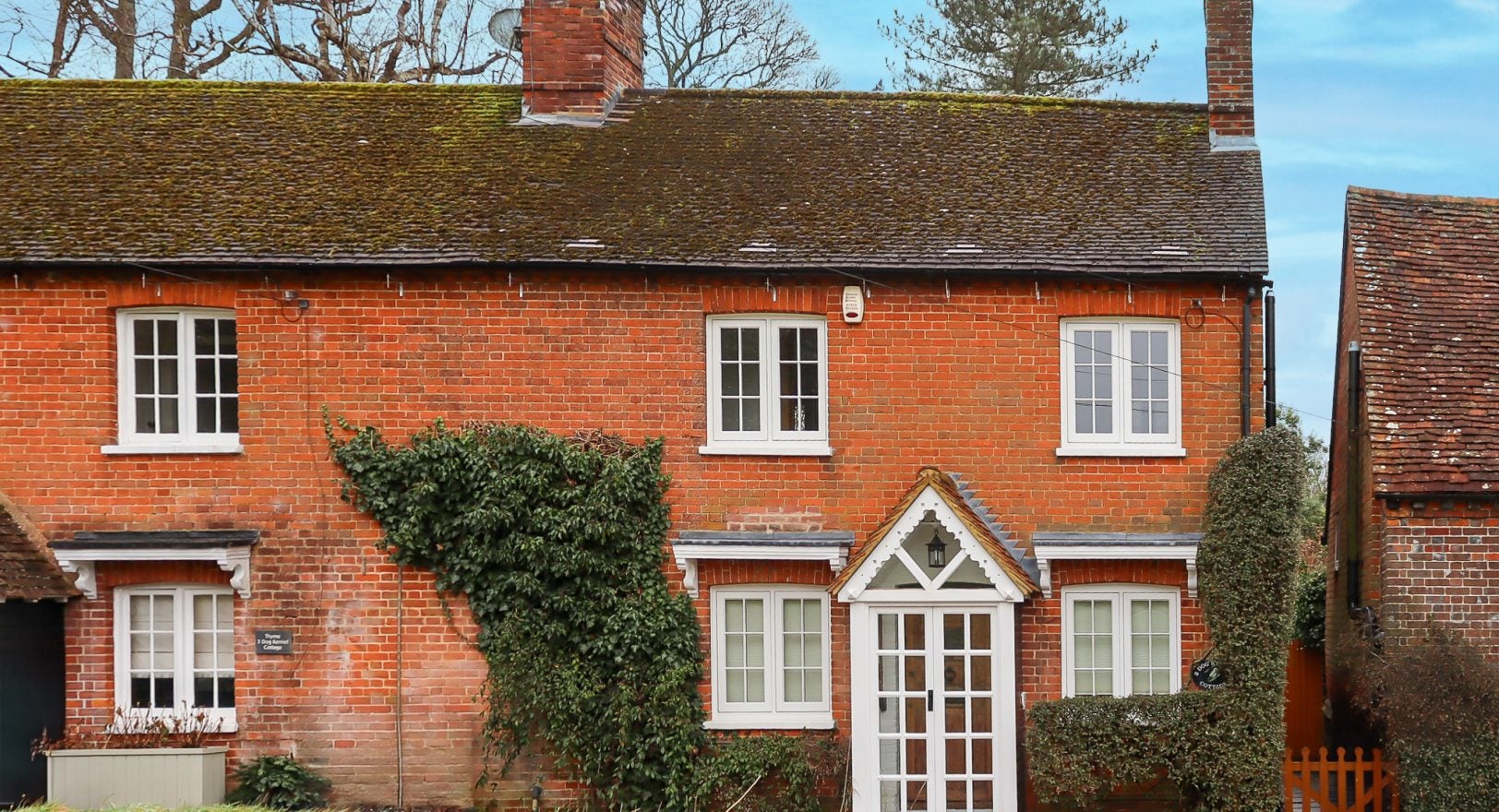 House Chorleywood Common Circular Walk in Three Rivers