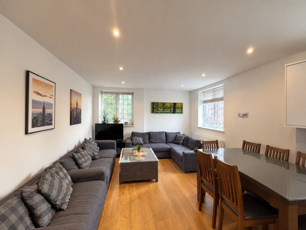 Flat College Road in Greater London