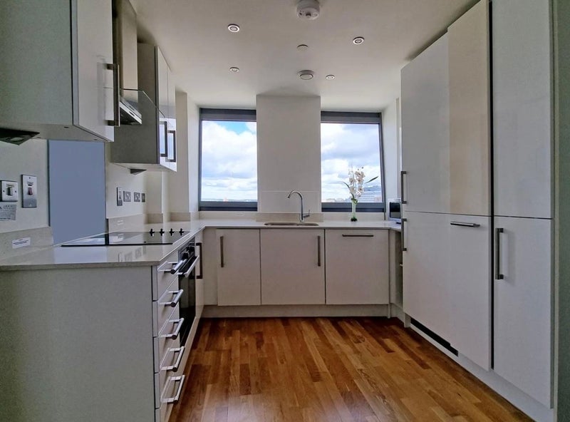 Room High Road in Greater London