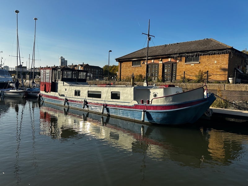 House Calypso Way in Greater London