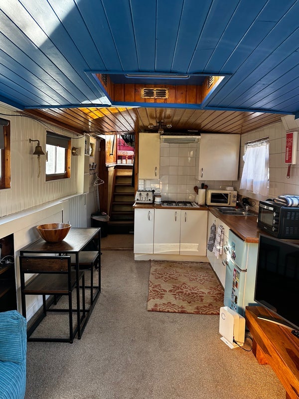 House Calypso Way in Greater London