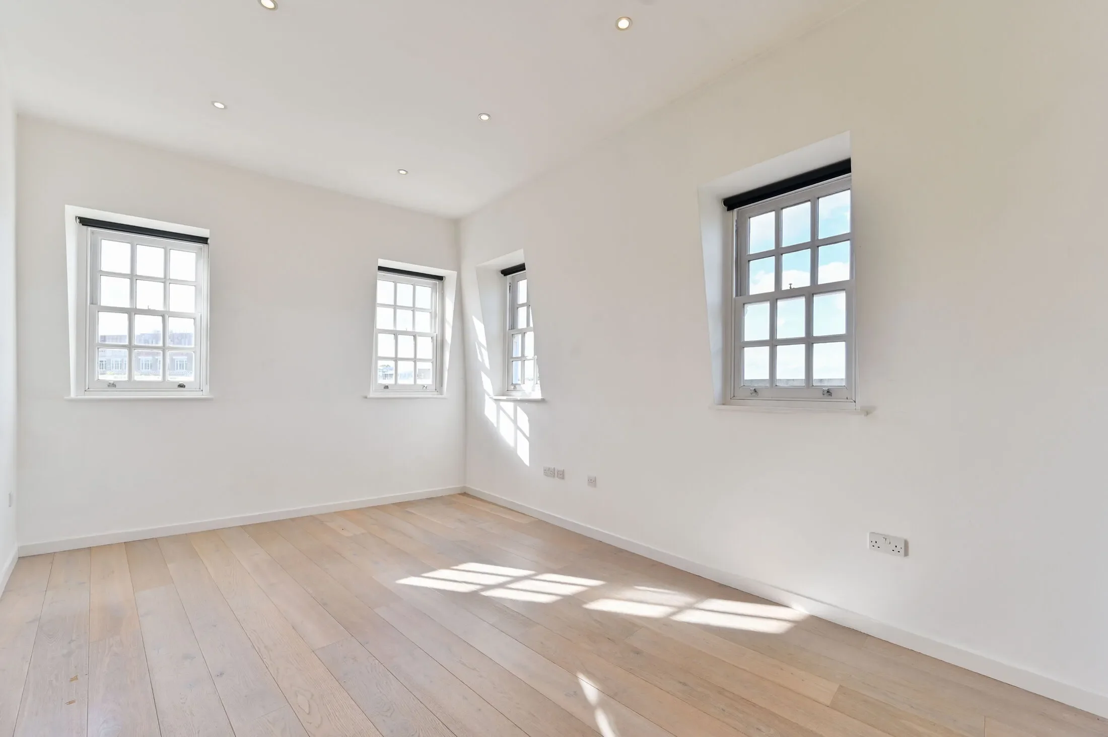 Flat Grafton Square in Greater London