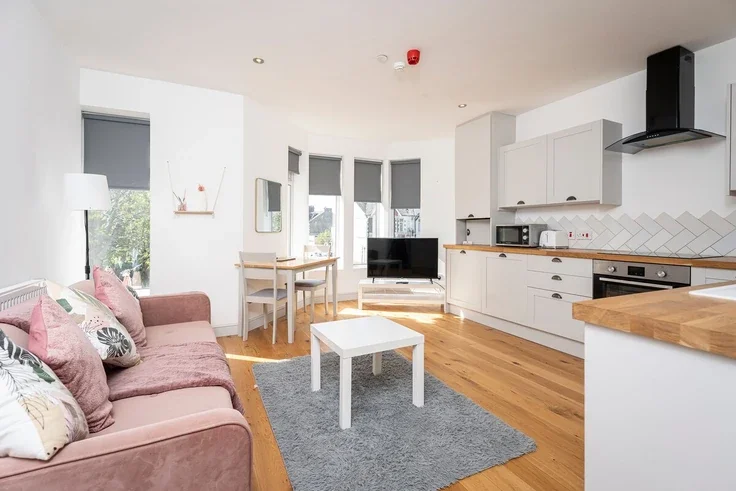 Flat Pendyris Street in Cardiff