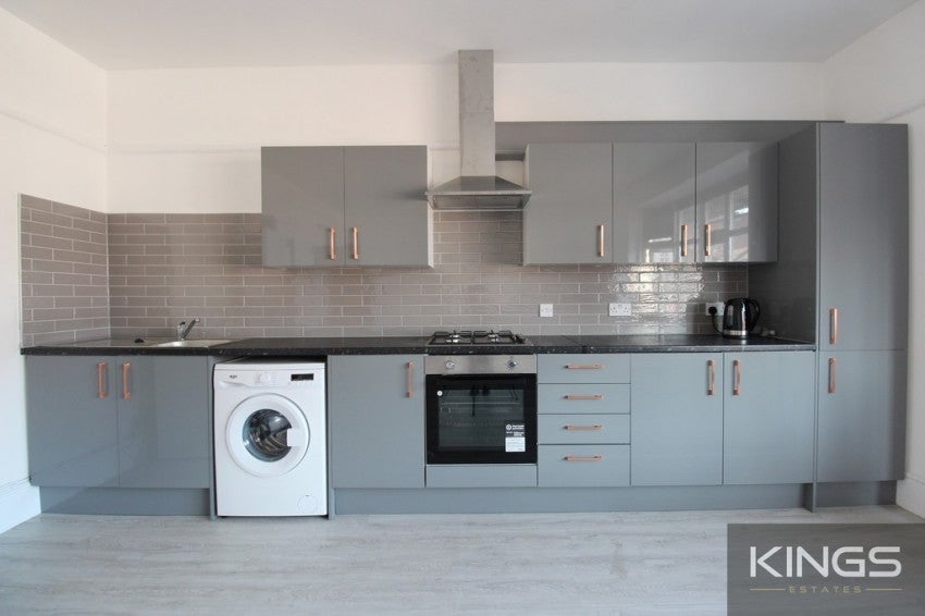 Flat Portswood Road in Southampton