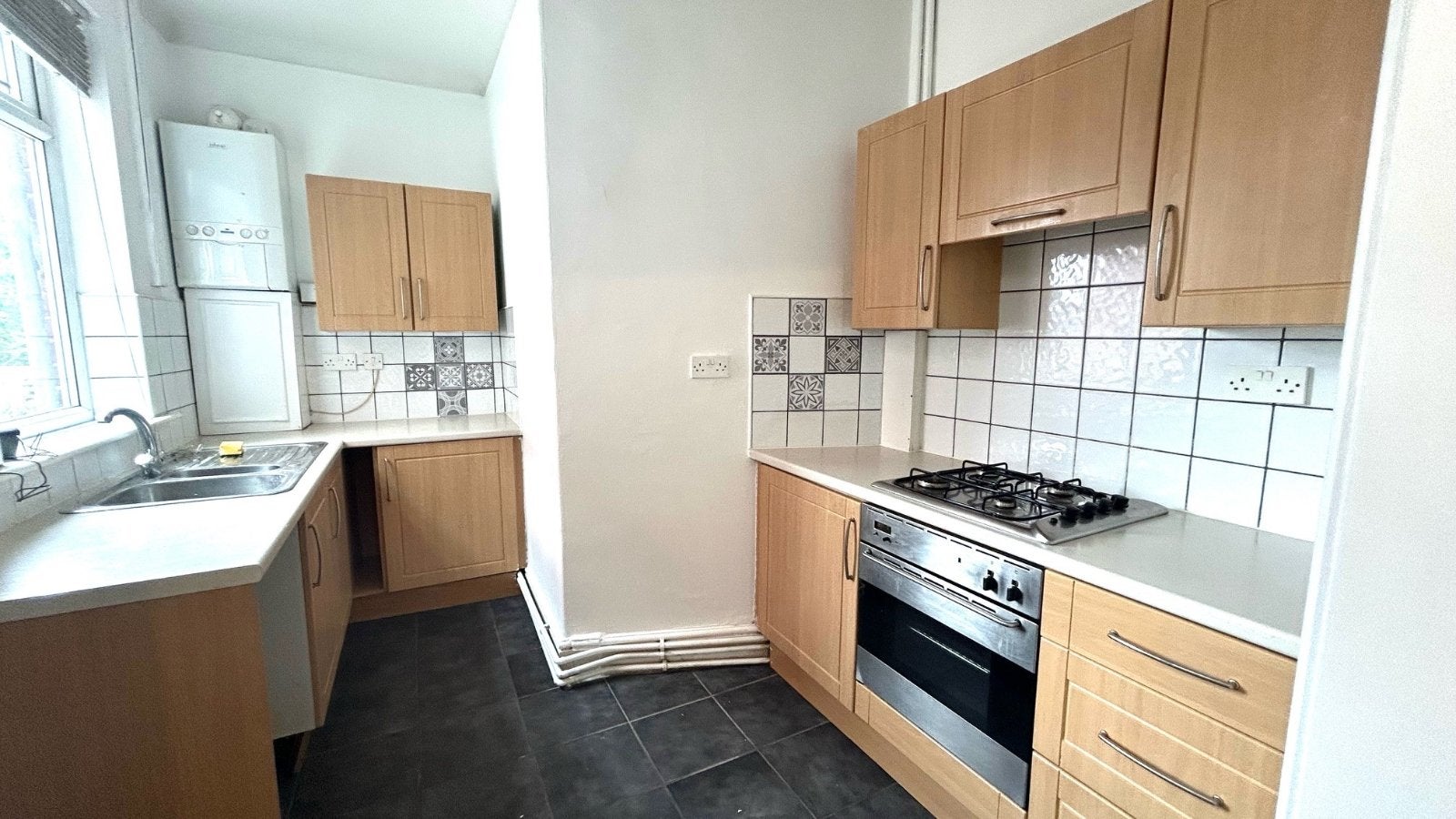 House Kilnhurst Road in Rawmarsh