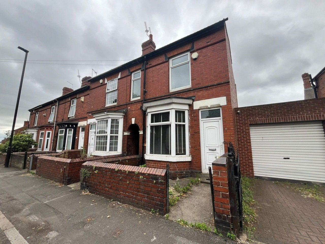 House Kilnhurst Road in Rawmarsh