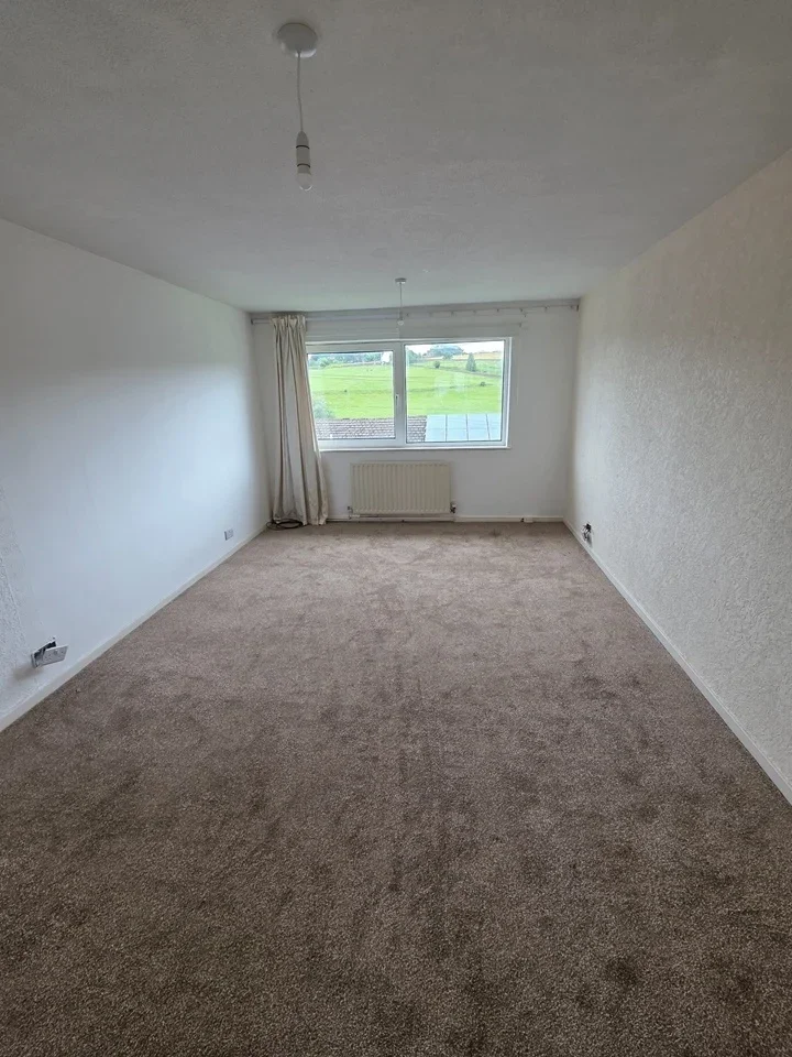 Flat Carperley Crescent in Bradford