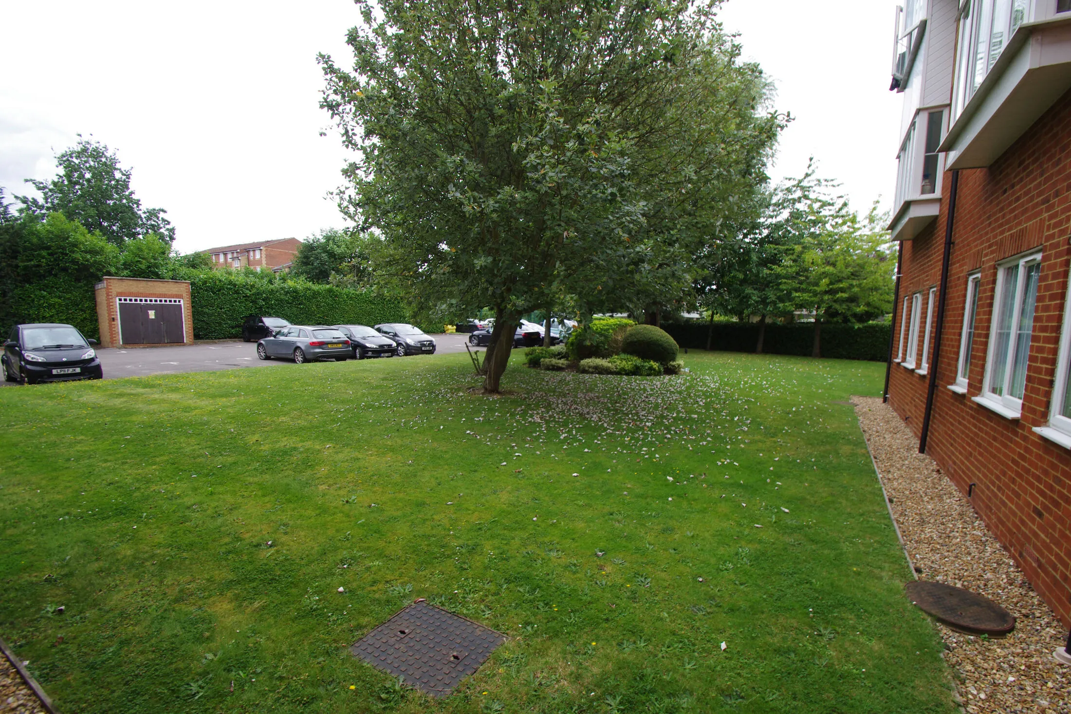 Flat Holm Oak Park in Watford