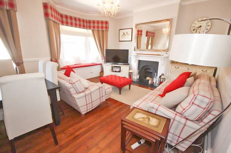 Flat Earlsfield Road in Greater London