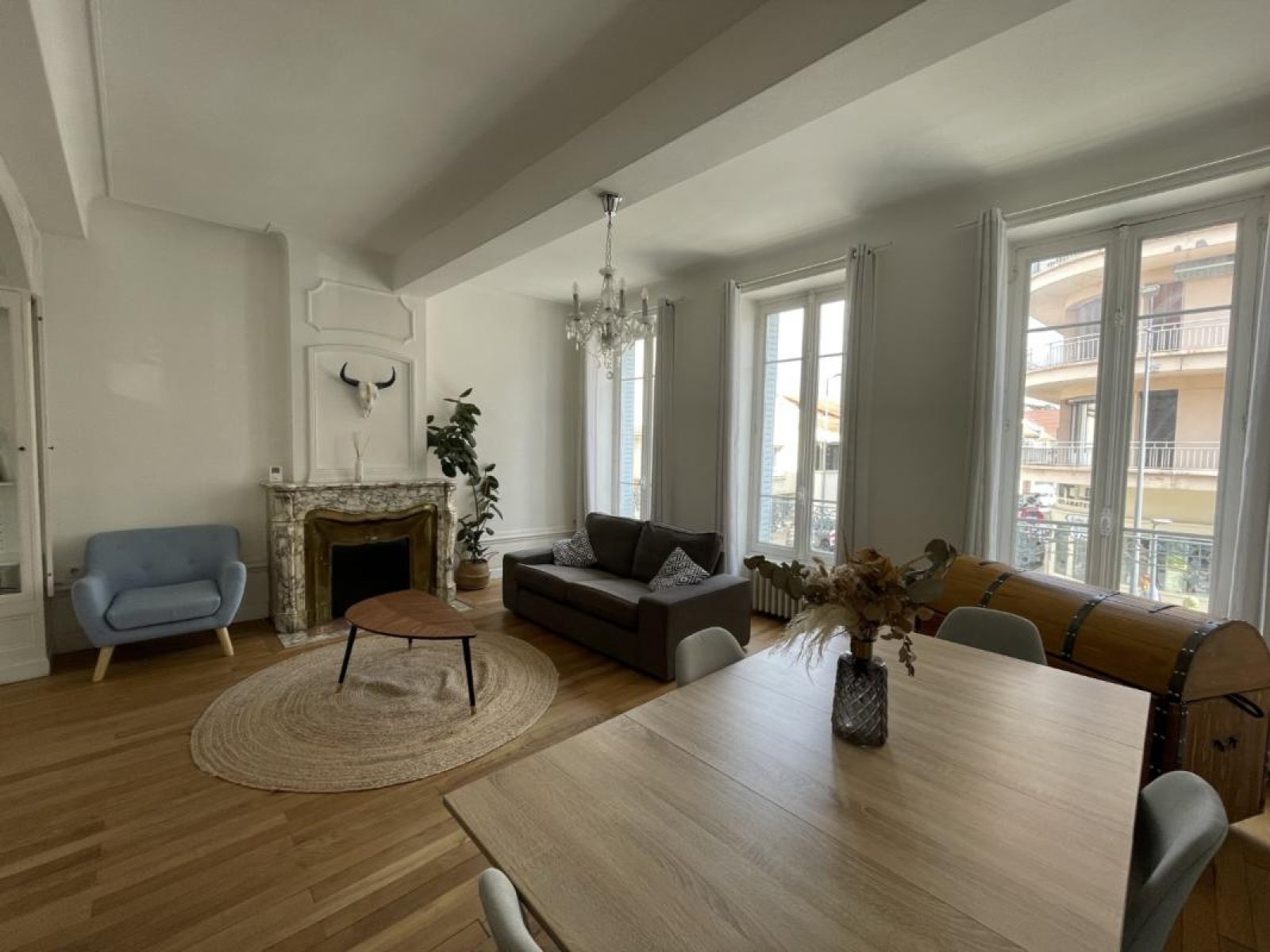 Flat Place de Sully in Roanne