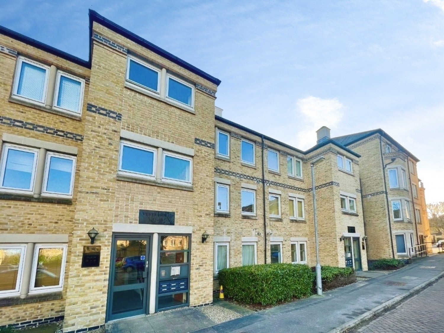 Flat Olympian Court in York