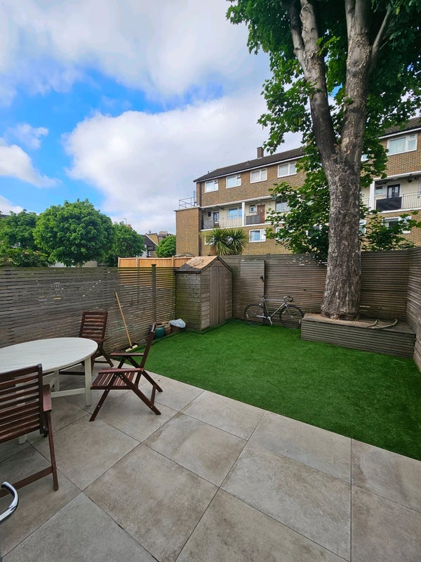 Room Aintree Street in Greater London