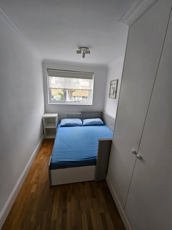 Room Aintree Street in Greater London