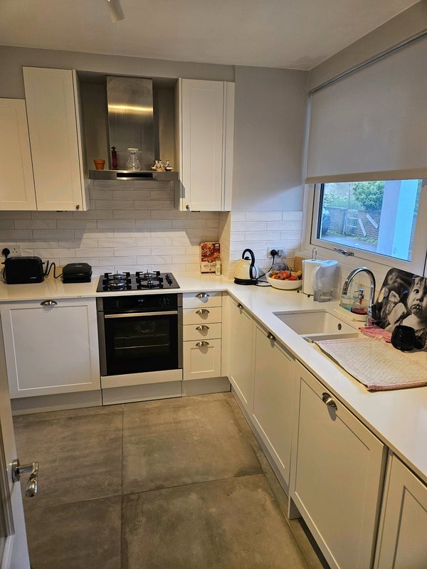 Room Aintree Street in Greater London