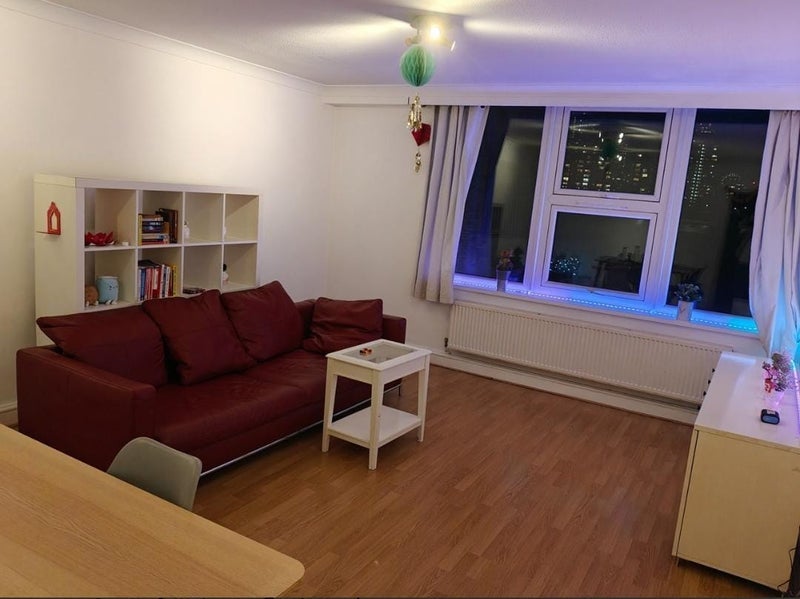 Room Commercial Pier Wharf in Greater London