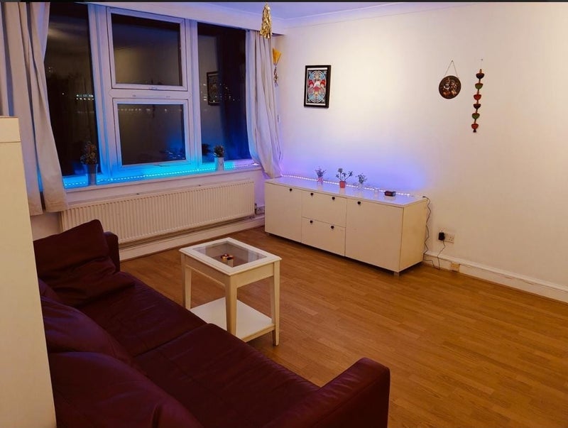 Room Commercial Pier Wharf in Greater London