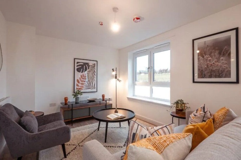 Flat Inchcolm Terrace in Edinburgh