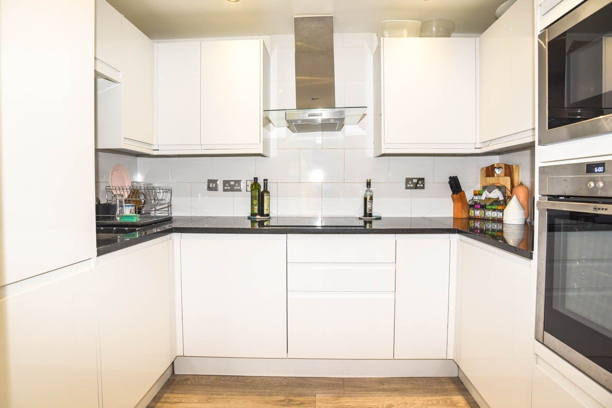 Flat Royal Drive in Greater London