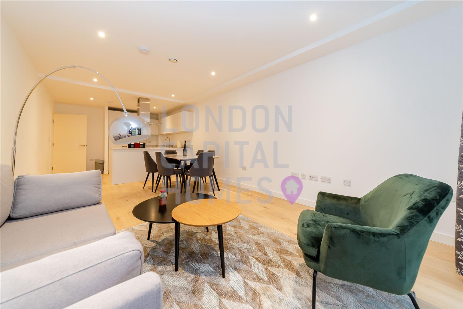 Flat Pentonville Road in Greater London
