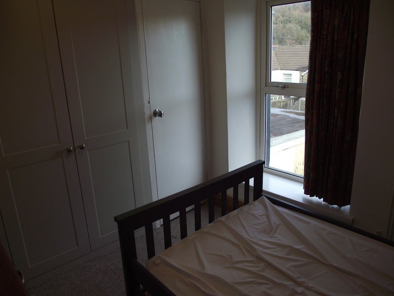 Room Rheola Street in Penrhiwceiber