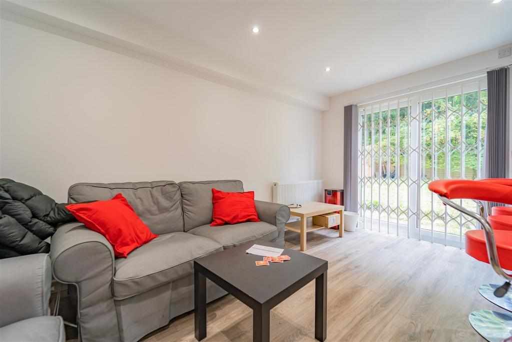 Flat Bartley Mews in Birmingham