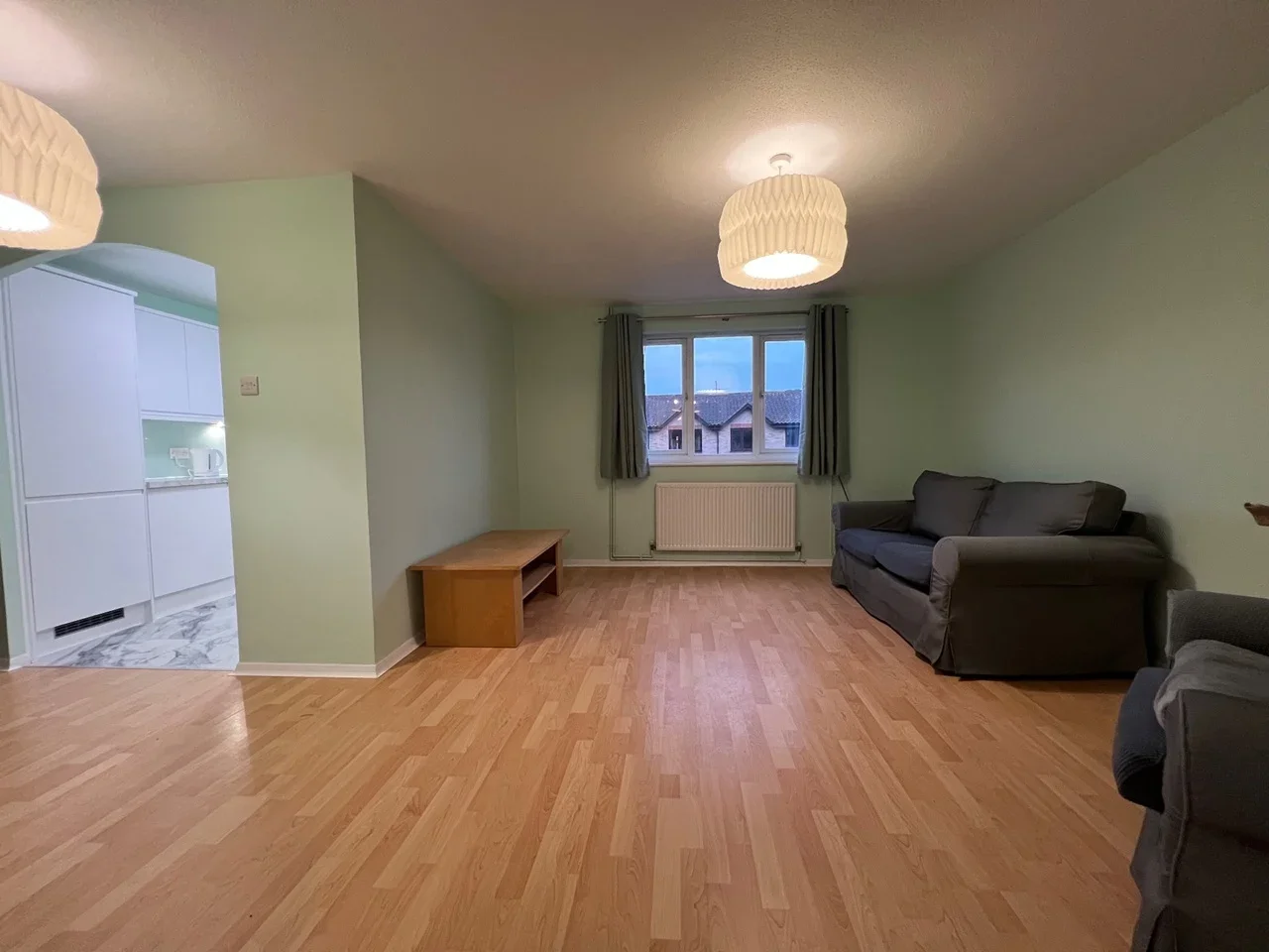 Flat Myers Lane in Greater London