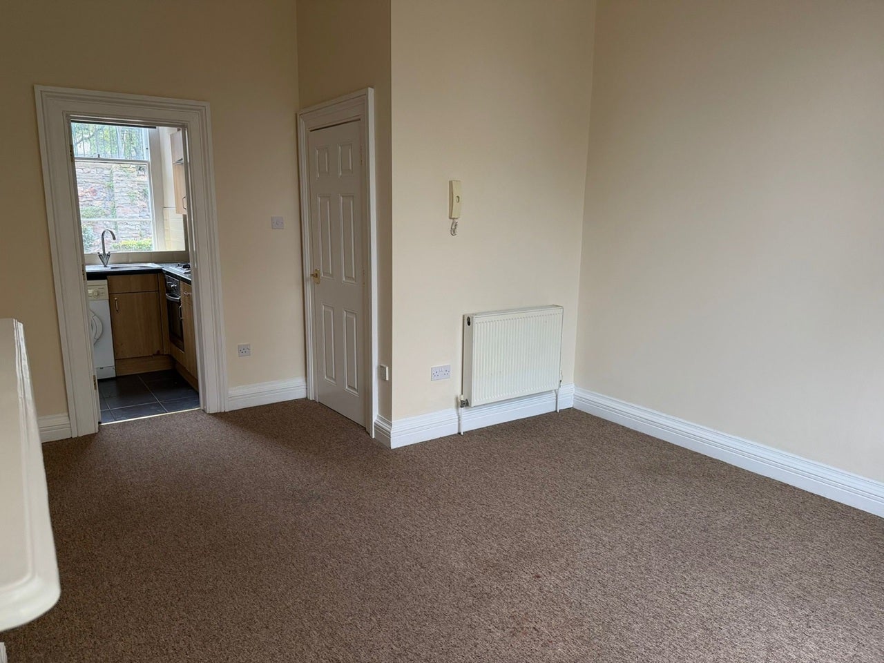 Flat Cumberland Place in Bristol