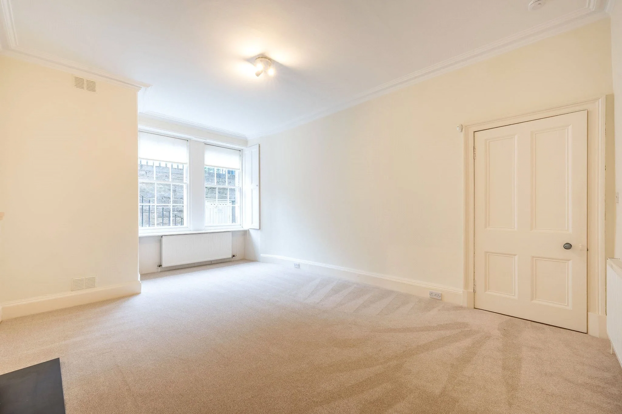 Flat Buckingham Terrace in City of Edinburgh