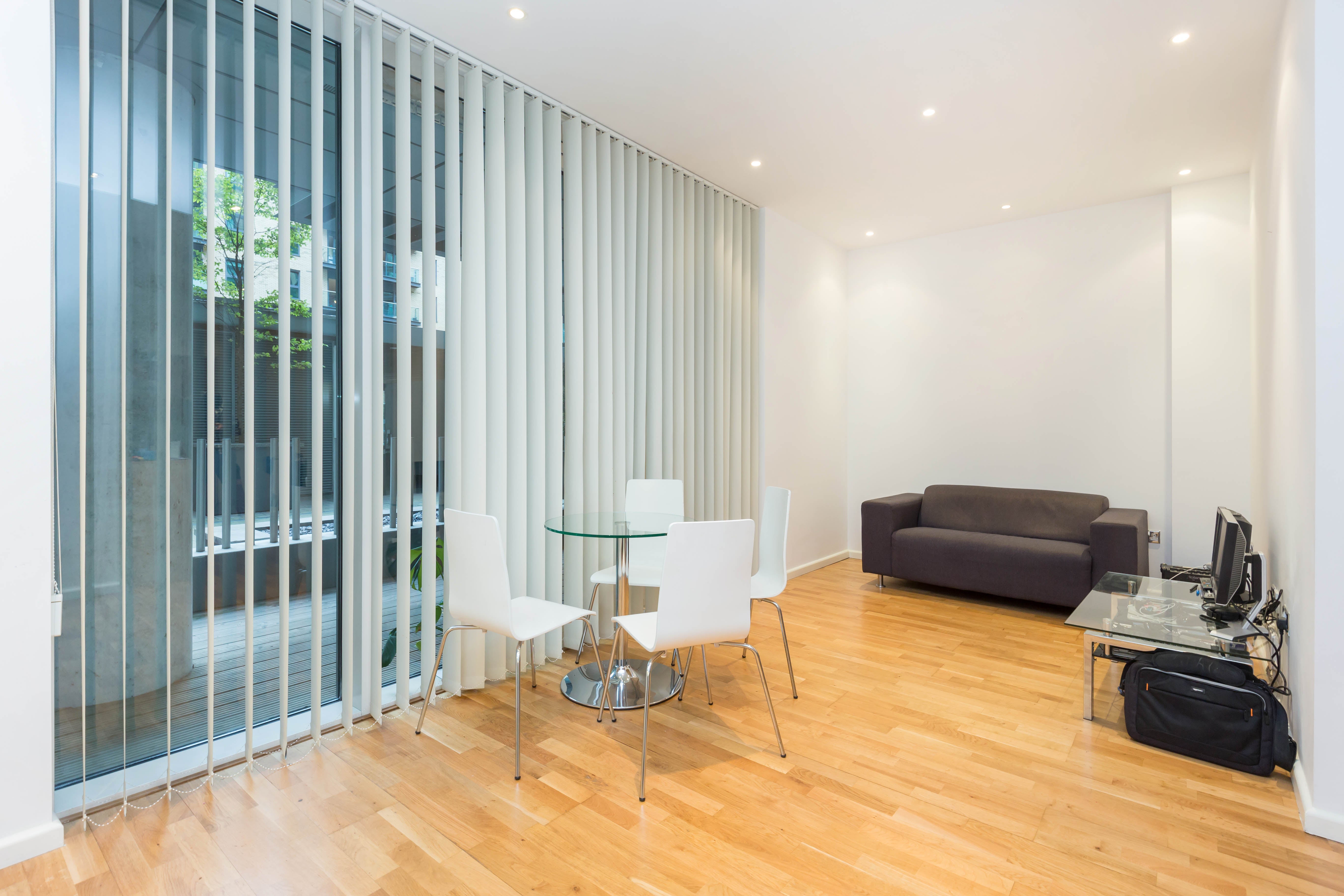 Flat Millharbour in Greater London