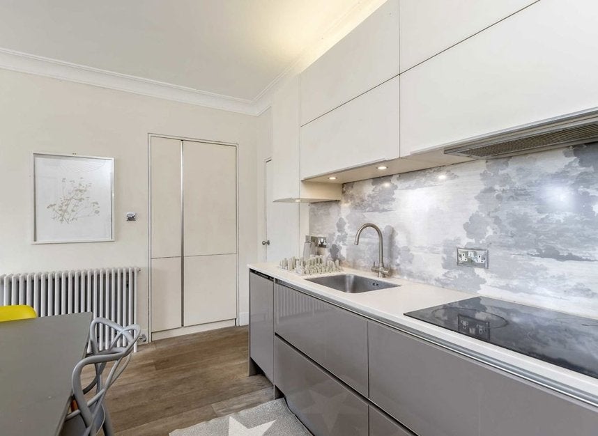 Flat Colville Gardens in Greater London