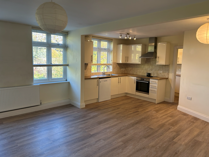 Flat Rickmansworth Road in Amersham
