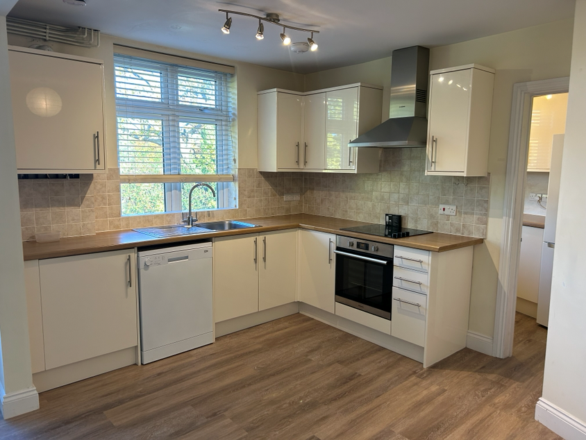 Flat Rickmansworth Road in Amersham