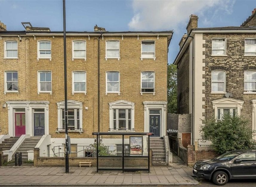 Room Shardeloes Road in Greater London