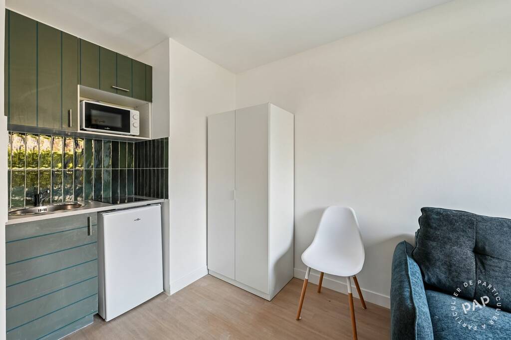 Flat Place des Onze Arpents in Villejuif