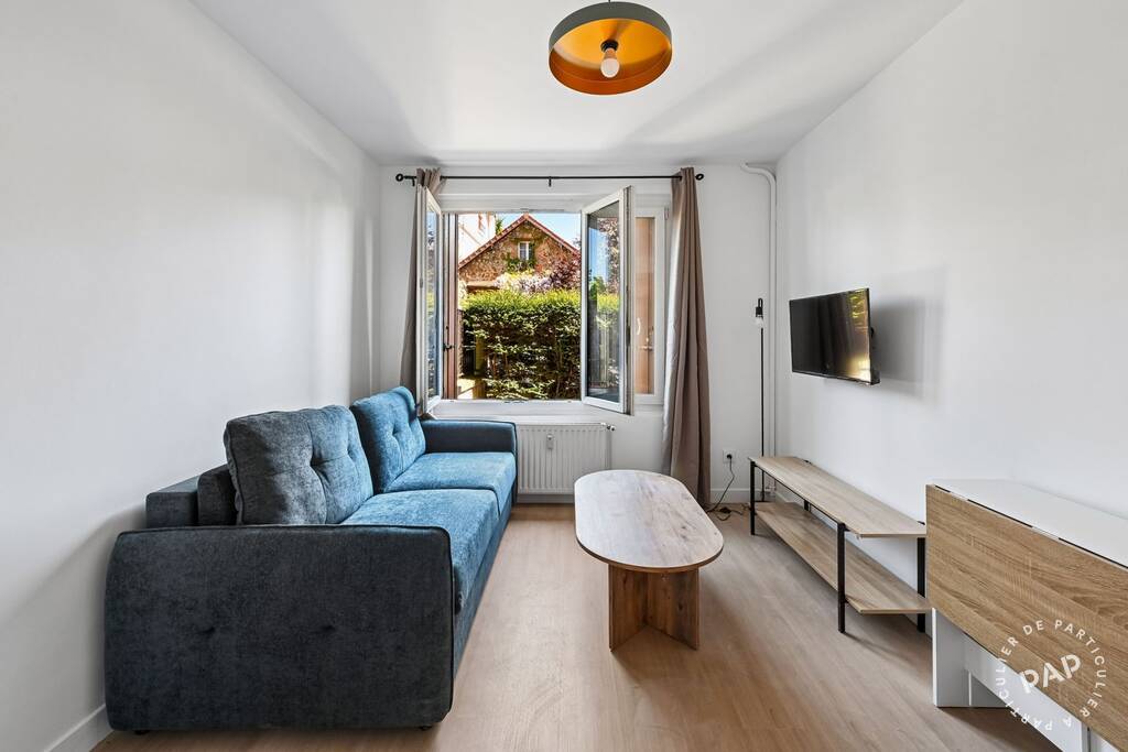 Flat Place des Onze Arpents in Villejuif