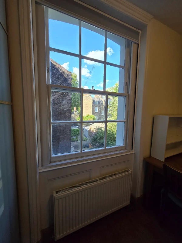 Room Calthorpe Street in Greater London