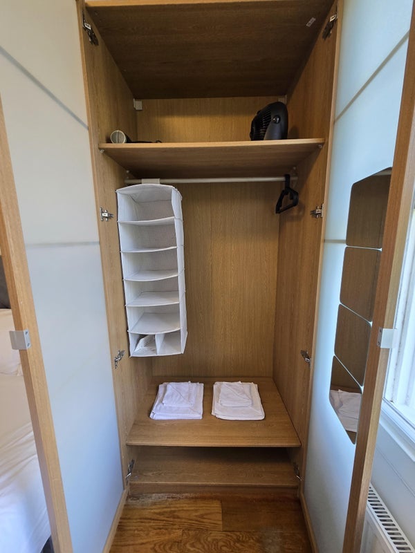Room Calthorpe Street in Greater London
