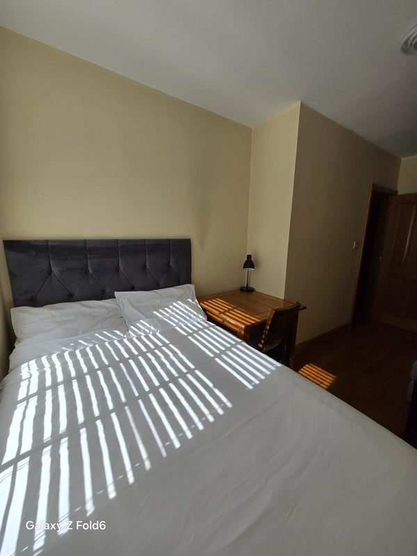 Room Calthorpe Street in Greater London