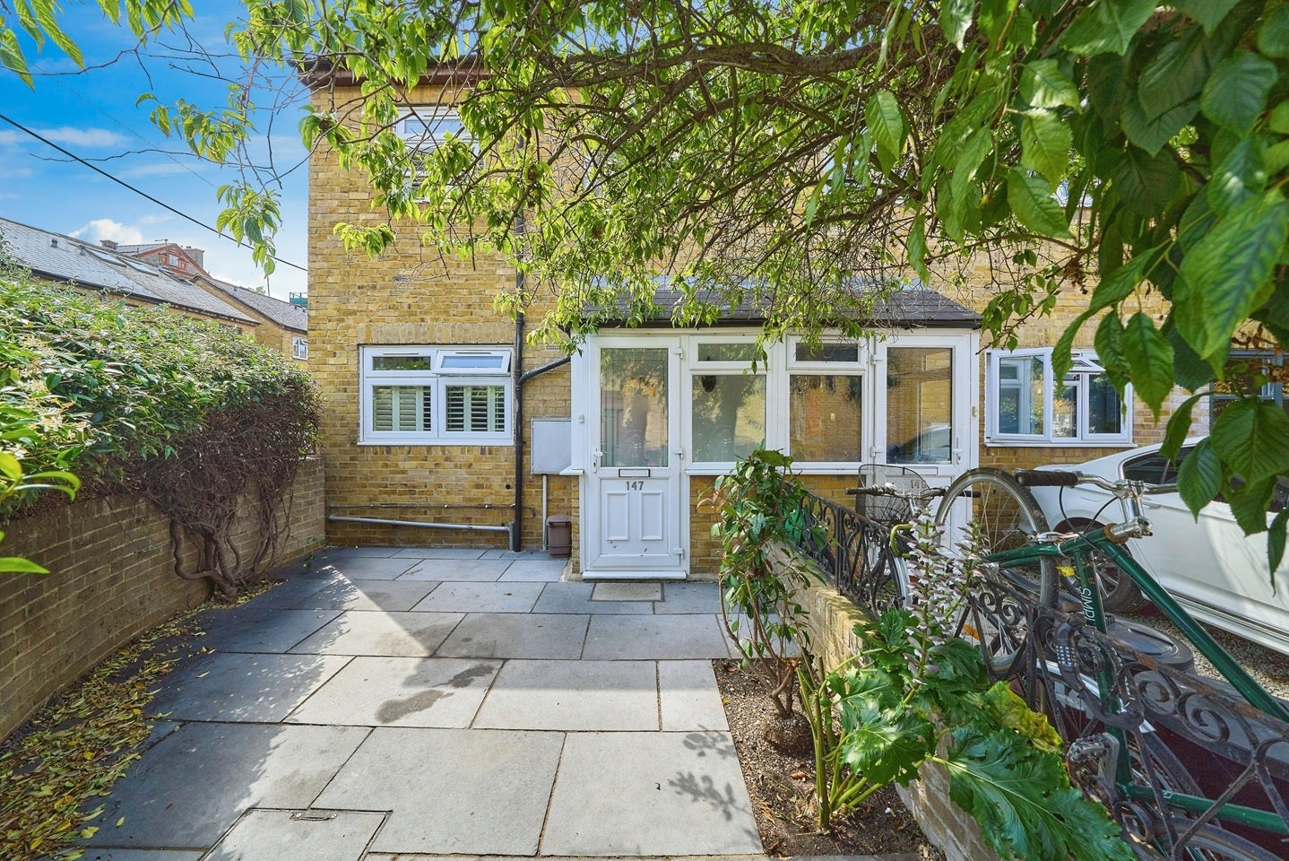 House Woodseer Street in Greater London