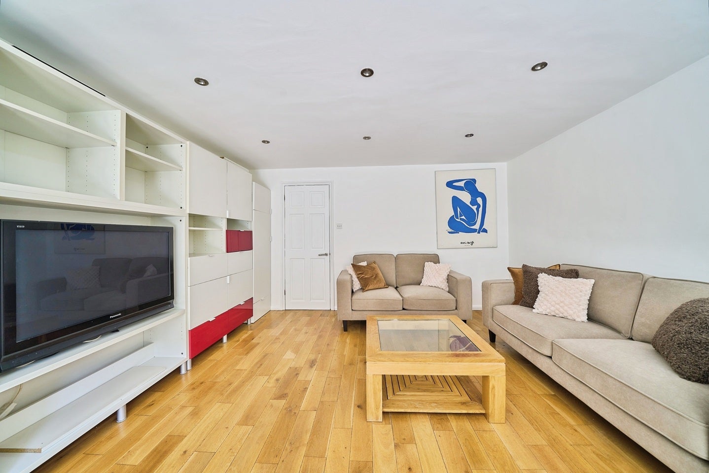 House Woodseer Street in Greater London