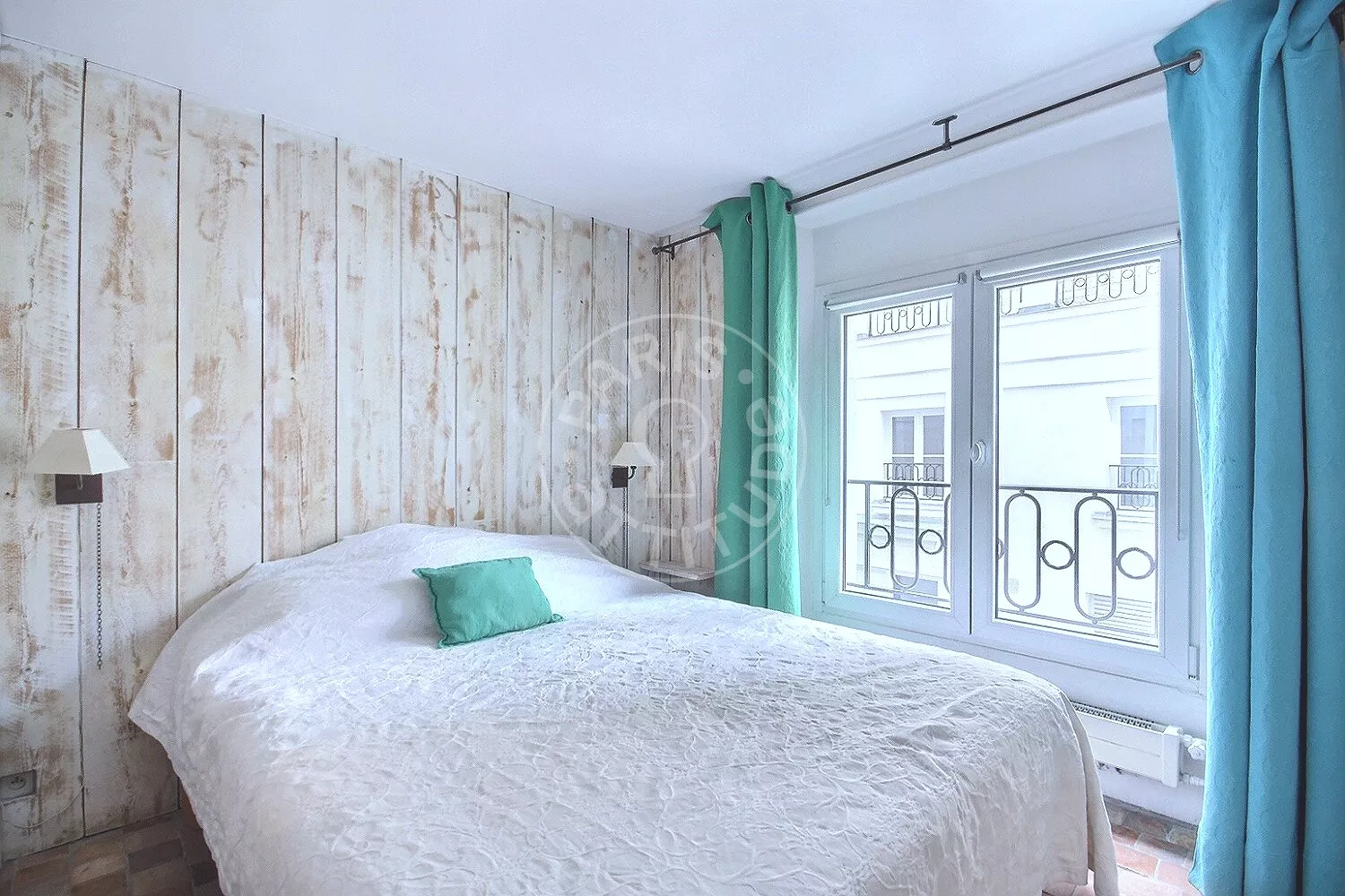 Appartement Rue Saint-Sulpice à Paris