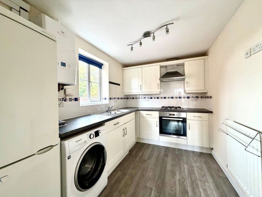 Flat Minnow Close in Calne