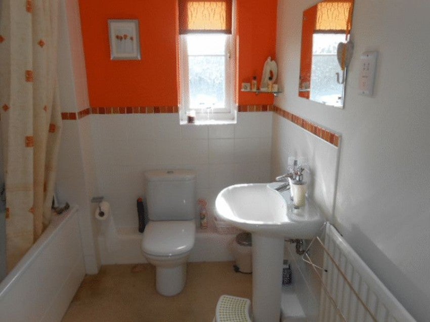 Flat Minnow Close in Calne