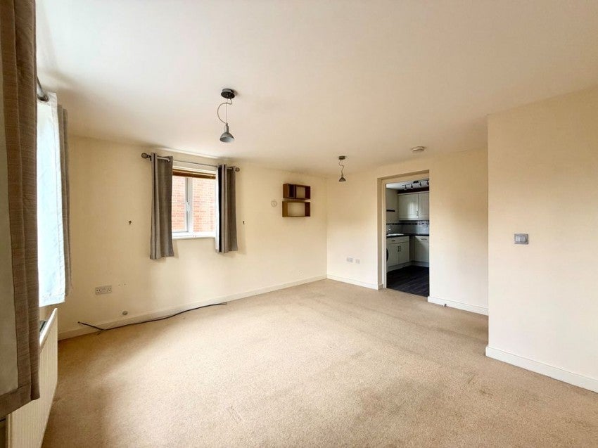 Flat Minnow Close in Calne