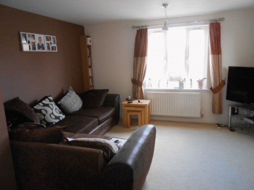 Flat Minnow Close in Calne