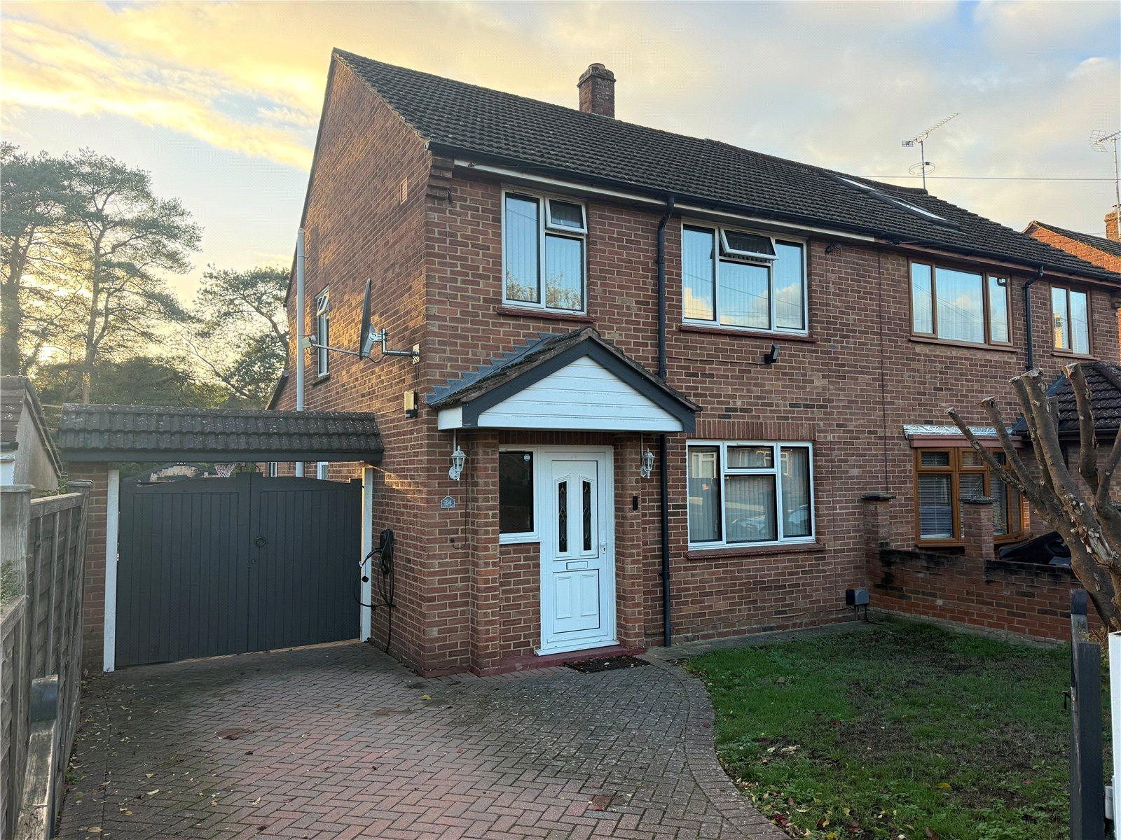 House Poppyhills Road in Surrey Heath