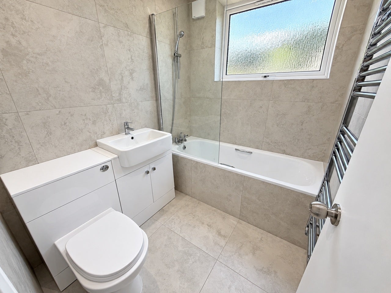 Flat Talbot Road in Greater London