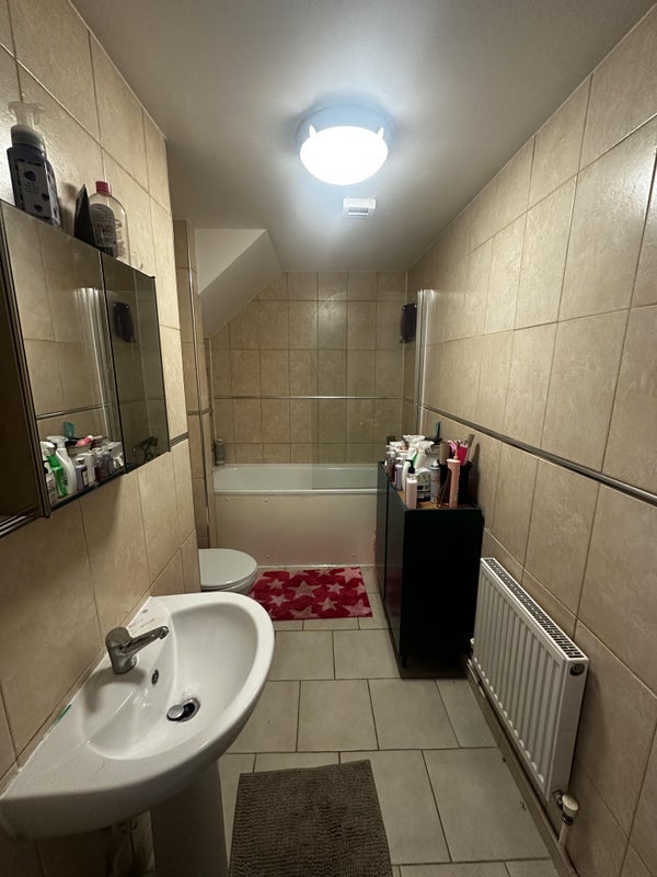 Room Stoke Newington Road in Greater London
